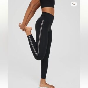 Offline by Aerie Goals Crochet Inset Black Leggings Size Medium hi-rise